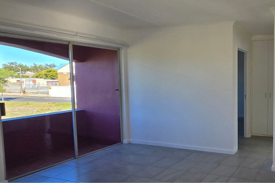 To Let 2 Bedroom Property for Rent in Lansdowne Western Cape